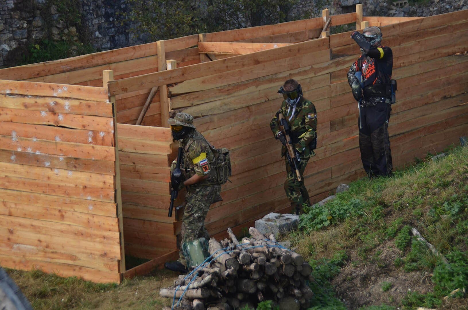 Paintball gameplay action